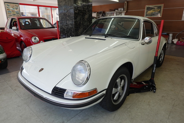 911Tバンパーモール交換