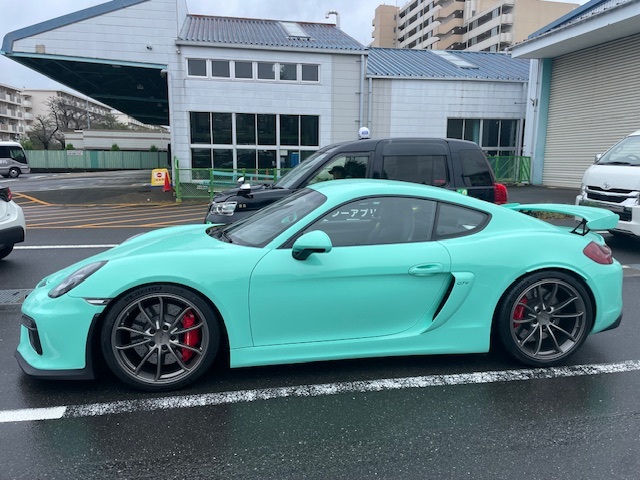 ケイマンGT4　継続車検